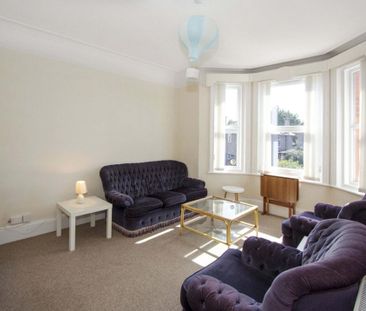 3 bedroom flat to rent - Photo 2