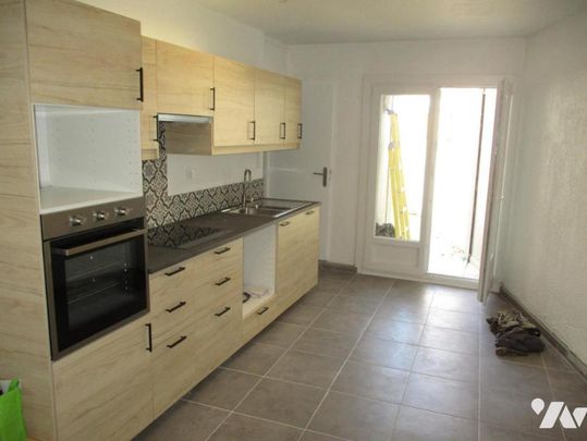 Templemars,maison 1930 renovée, 72m2, 2 chambres, jardinet. 769€ . Frais: 845€, Dispo - Photo 1