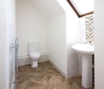 2 bedroom maisonette to rent - Photo 6