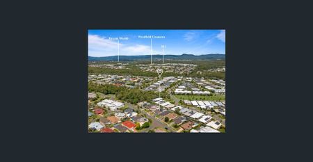 Family Home in Central Coomera Location - 6KW Solar System - Photo 3