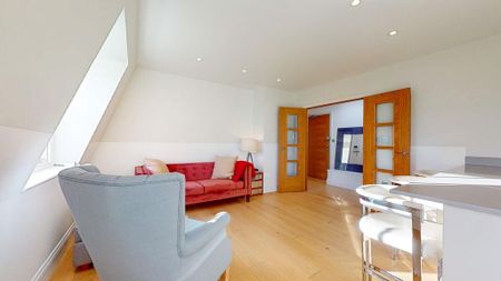 2 bedroom flat to rent - Photo 2