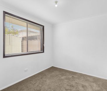 Neat & Tidy home with great size yard - Photo 5