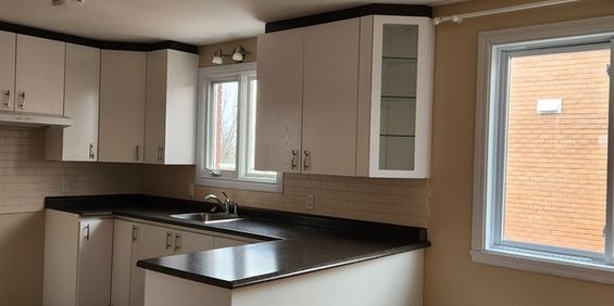 5 1/2 Avec Salle De Lavage - Photo 3