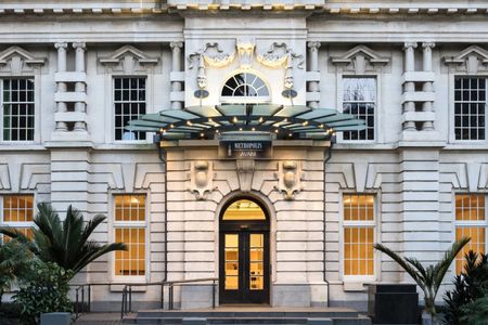 Newly renovated furnished 2 bedroom Apartment!! - Photo 2