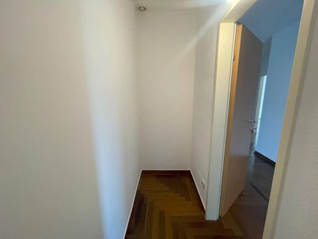 Große 3 Zimmerwohnung mit Terrasse! - Foto 2