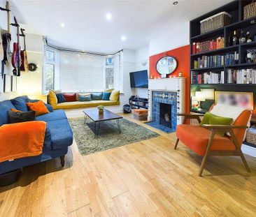 4 bedroom semi-detached house to rent - Photo 3