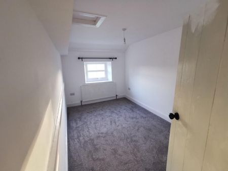 3 bedroom detached house to rent - Photo 4