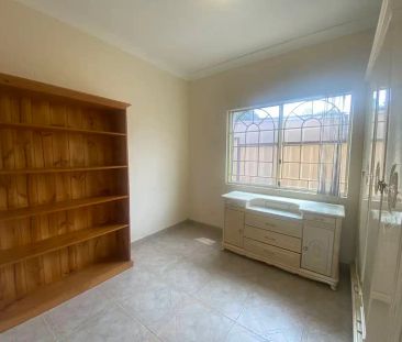 “Spacious Family Home in a Prime Hurstville Location” - Photo 2
