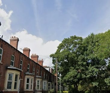 Studio Flat, Cambrian Terrace, LS11 - Photo 2