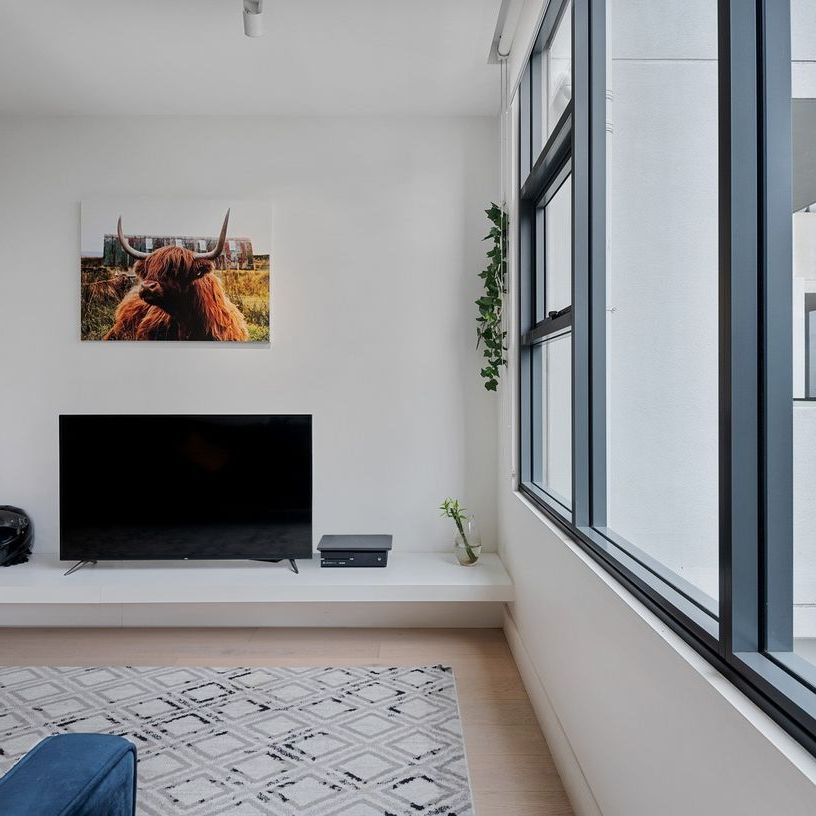 Spacious One Bedroom Garden House Apartment - Photo 1