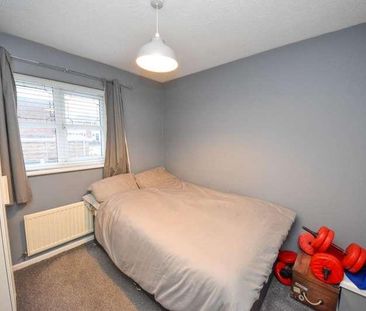 Abbeyfields, Wigan, WN6 - Photo 3