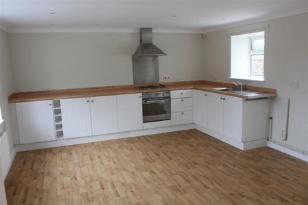 Dereham Road, Hempton, NR21 7JY - Photo 2