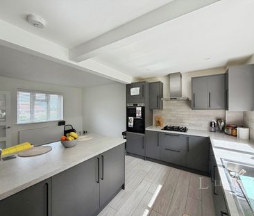 3 bedroom house to rent Malling Hill, Lewes, East Sussex, BN7 - Photo 6