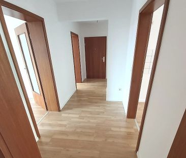 Gemütlich große 3 Raumwohnung mit Balkon, ab 1. September frei! - Photo 3