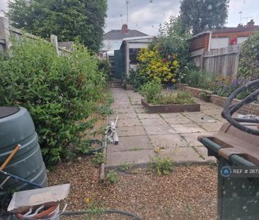 3 bedroom terraced house to rent - Photo 2