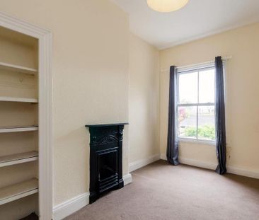 3 bedroom end of terrace house to rent - Photo 4