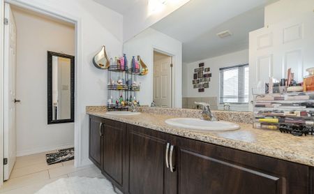 For Lease - 5 Felix Close Unit# Main, Brampton, Ontario - Photo 2