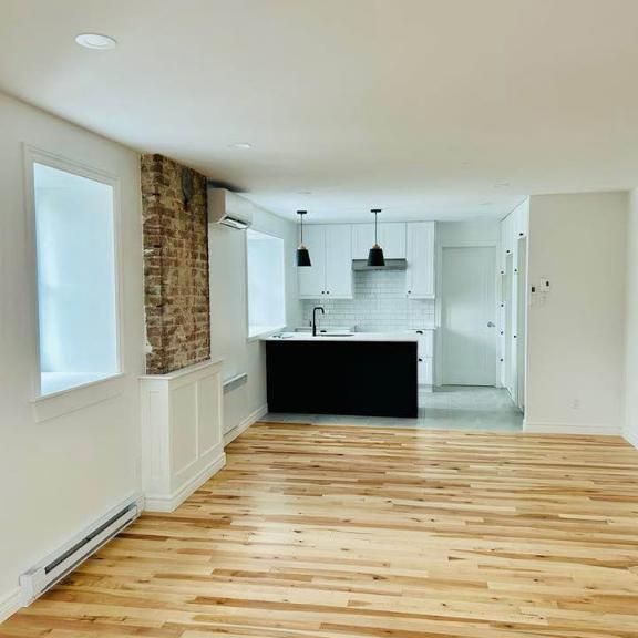 Loft avec chambre fermée à louer dans le Vieux-Lévis – Maison ancestrale complètement rénovée - Photo 1