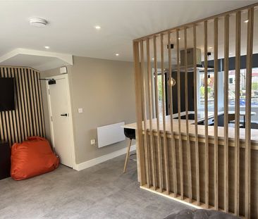 49 Newsome Road, Huddersfield, HD4 - Photo 1