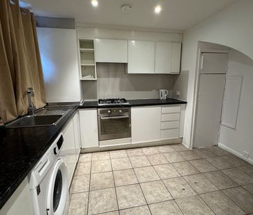 3 Bed Terraced House, Shirley St, E16 - Photo 5