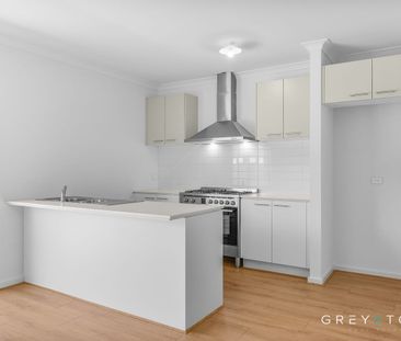 Modern Comfort Meets Convenience in Rockbank! - Photo 6