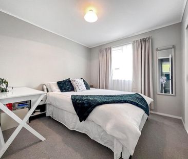 1/27 Midgley Road, West Harbour - Photo 2