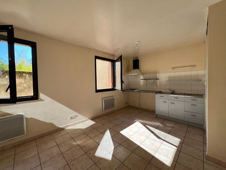 Location Appartement 4 pièces 89m² - Photo 3