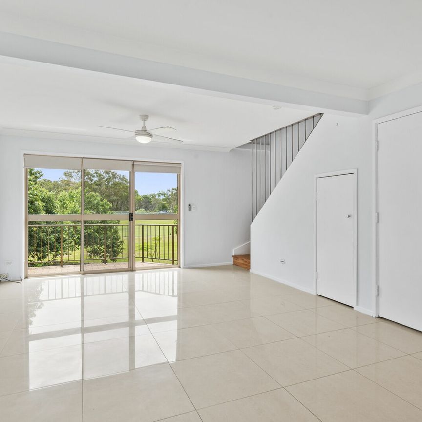 TWO LEVEL TOWNHOUSE - WALK TO BEACH! - Photo 1