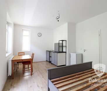 Pronájem bytu 1+kk 27 m² - Photo 1