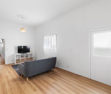 265 Bridge Street, Port Melbourne VIC 3207 - House For Rent | Domain - Photo 3