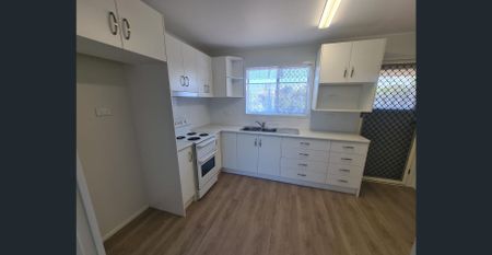 RENOVATED UNIT - SUIT MATURE AGED - Photo 4