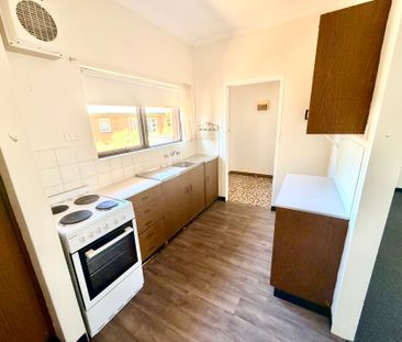 To register & apply for this property, please use this link: https:... - Photo 2