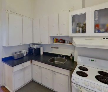 BATHURST ST & QUEEN ST W — Two Bedroom - Photo 2