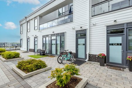 For Lease - 331 Broward Way Unit# 130, Innisfil, Ontario - Photo 4