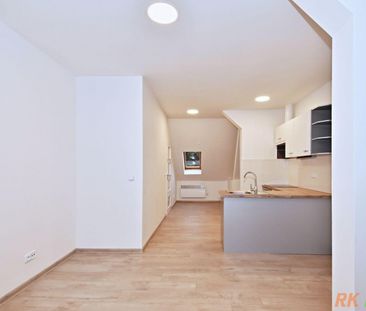 Pronájem bytu 1+kk 38 m² - Photo 1