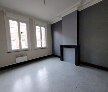 Location Appartement 1 pièce 46m² VALENCIENNES 59300 - Photo 1