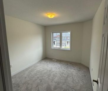 For Lease - 19 Lemon Avenue, Thorold, Ontario - Photo 6