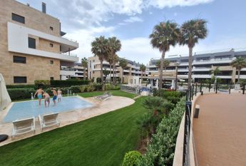 Ref.7533 Two-Bedroom Apartment in the Residential Complex Flamenca Village.