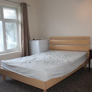 Copyground Lane, High Wycombe - Photo 2