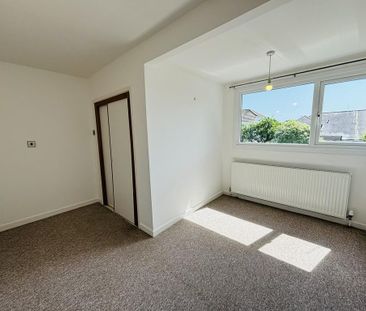 3 bedroom semi-detached bungalow to rent - Photo 5