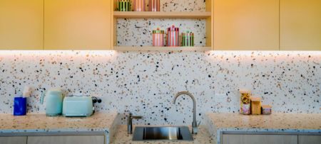 Signature Studio Suite-Double Bed with Balcony - Photo 4