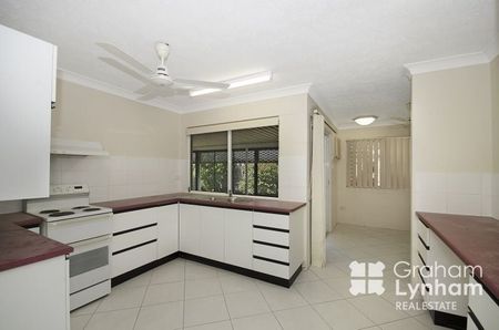 48 Colchester Crescent KIRWAN QLD 4817 - Photo 4