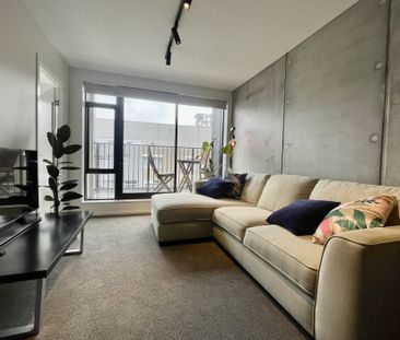 One Bedroom City Fringe Apartment with Office - Photo 1