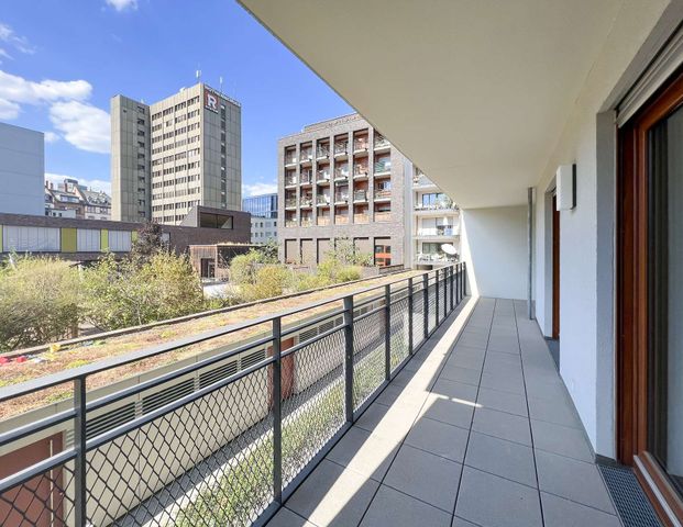 Westhafen: Gemütliche 3-Zimmer-Wohnung mit EBK, Loggia & Balkon - Foto 1
