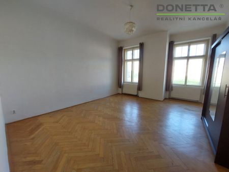 Pronájem bytu 2+1 84 m² - Фото 3