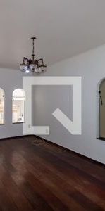 Casa para alugar com 260m², 5 quartos e 2 vagas - Foto 1