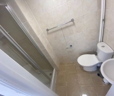 1 bed Apartment - To Let - Photo 3