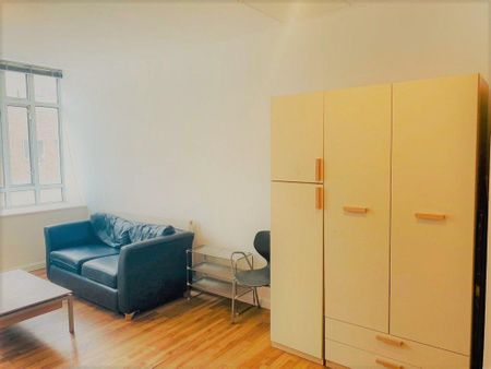 Studio to rent - Photo 3