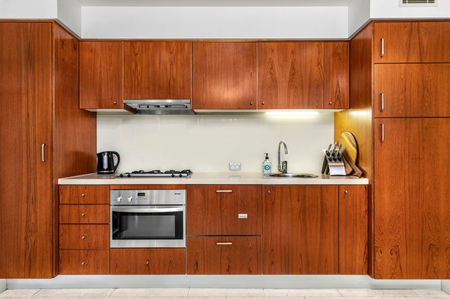 Split level one bedroom apartment in luxury development - Photo 4