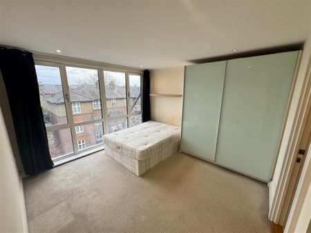 2 bedroom flat to rent - Photo 4